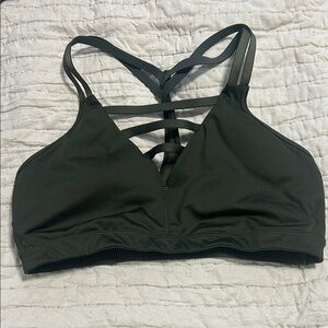 Victoria Sport Strappy Green Sports Bra